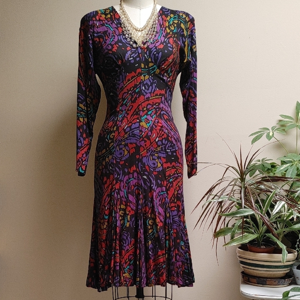 VTG Fit and Flare Dress Size 4